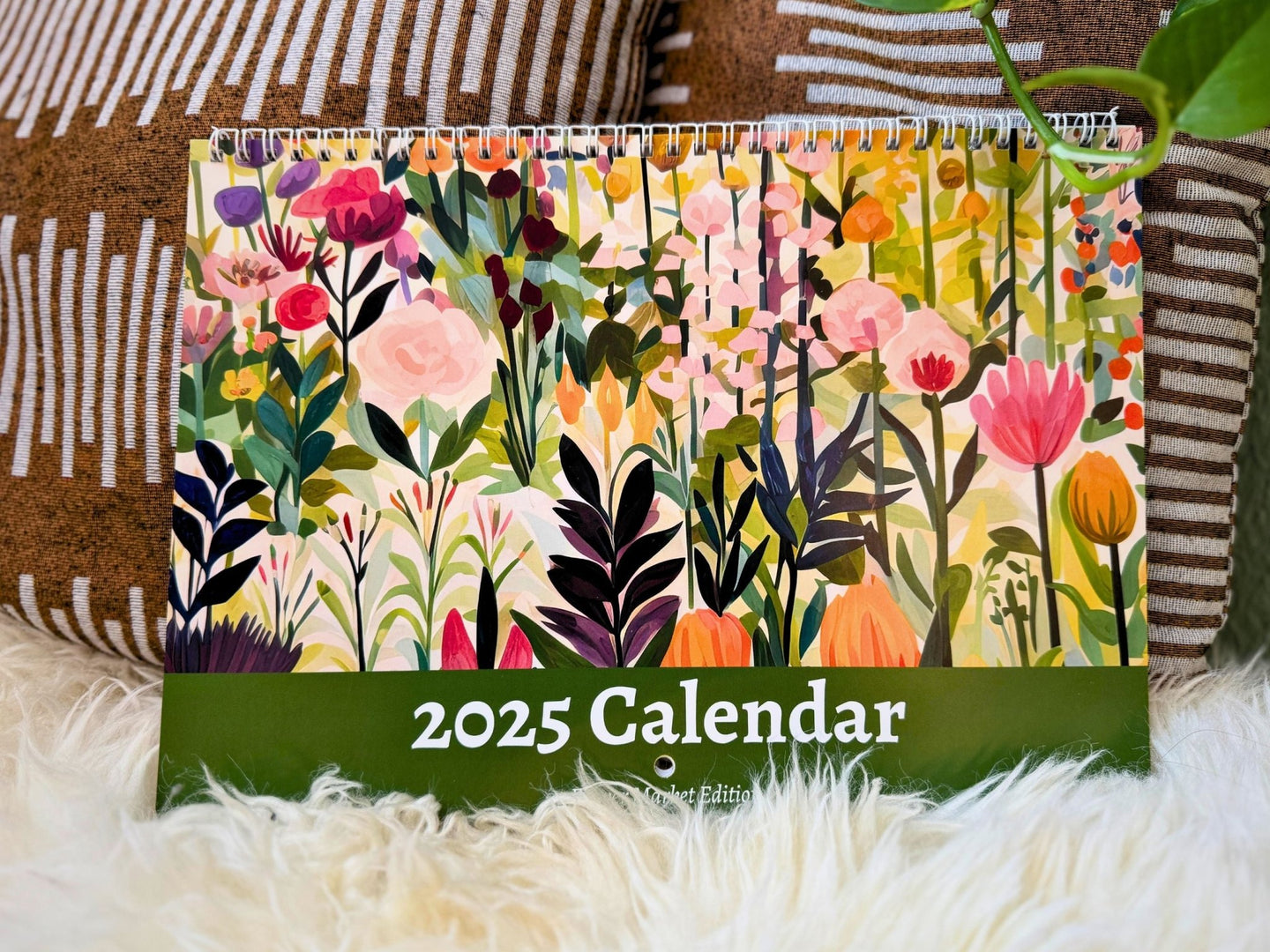 2025 Calendar with Floral Illustrations - 8.5" x 11" (US) - A4 (EU) - Calendars - Enchanted Sights